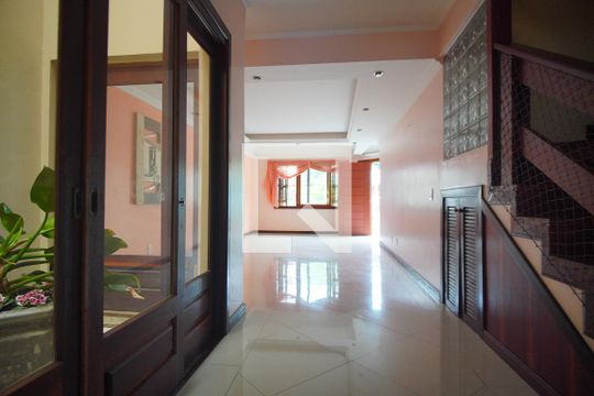 Sala de casa para alugar com 4 quartos, 370m² em Jardim Itu, Porto Alegre
