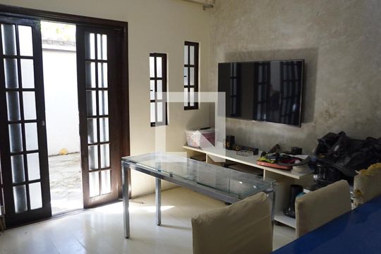 Sala de casa à venda com 5 quartos, 270m² em Anil, Rio de Janeiro