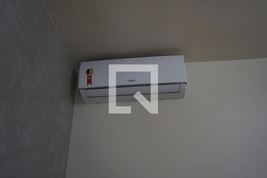 Sala de casa à venda com 5 quartos, 270m² em Anil, Rio de Janeiro