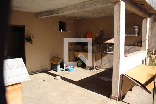 Área comum de casa à venda com 3 quartos, 200m² em Santa Helena, Contagem