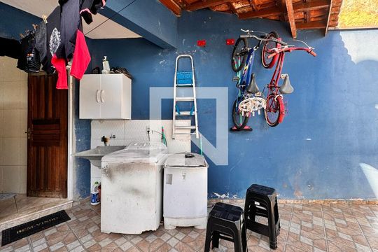 Lavanderia de casa para alugar com 2 quartos, 80m² em Parque Gerassi, Santo André