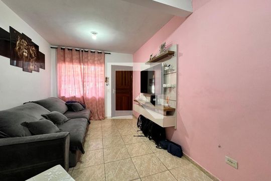 Sala de casa para alugar com 2 quartos, 80m² em Parque Gerassi, Santo André