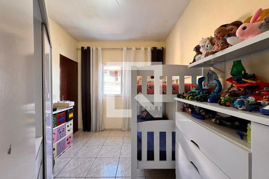 Quarto 1 de casa para alugar com 2 quartos, 80m² em Parque Gerassi, Santo André