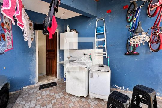 Lavanderia de casa para alugar com 2 quartos, 80m² em Parque Gerassi, Santo André