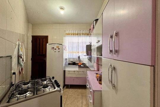 Cozinha de casa para alugar com 2 quartos, 80m² em Parque Gerassi, Santo André