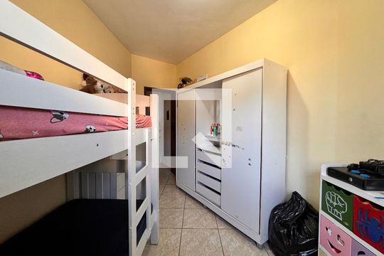 Quarto 1 de casa para alugar com 2 quartos, 80m² em Parque Gerassi, Santo André