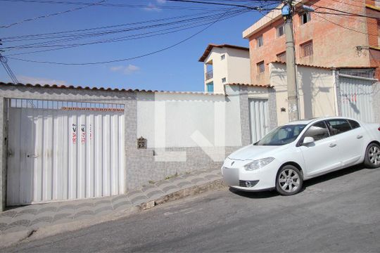 Fachada das casas de casa à venda com 6 quartos, 240m² em Renascença, Belo Horizonte