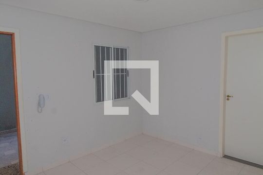 Sala de apartamento à venda com 1 quarto, 37m² em Vila Paulo Silas, São Paulo