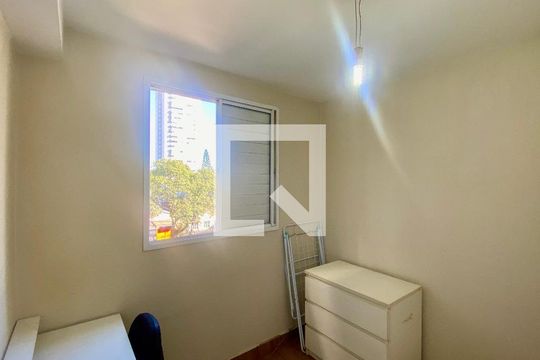 Quarto 2 de apartamento para alugar com 2 quartos, 45m² em Quinta da Paineira, São Paulo