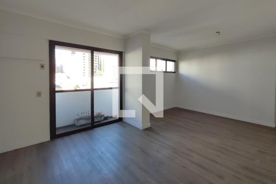Apartamento à venda com 3 quartos, 98m² em Cambuí, Campinas