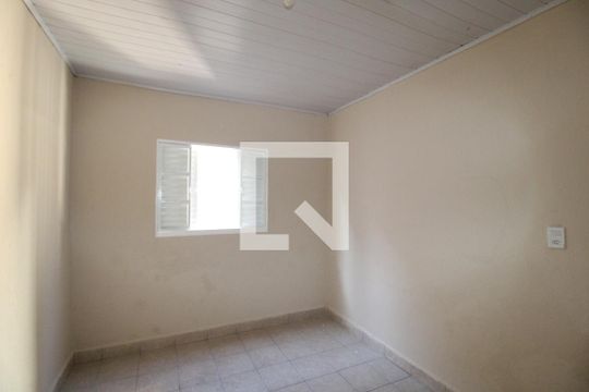 Quarto 1  de casa para alugar com 2 quartos, 185m² em Vila Buenos Aires, São Paulo