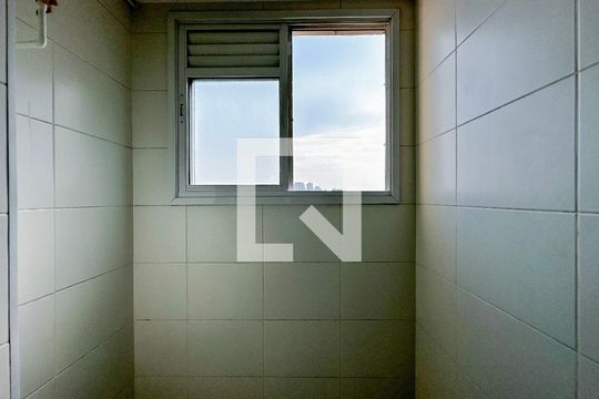 Área de Serviço de apartamento para alugar com 2 quartos, 42m² em Jardim Germânia, São Paulo