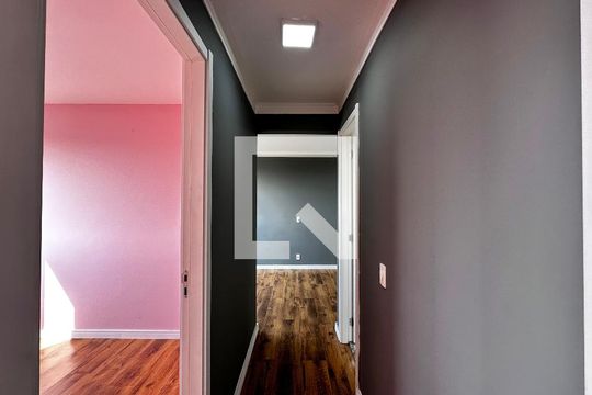 Corredor Quartos de apartamento para alugar com 2 quartos, 42m² em Jardim Germânia, São Paulo