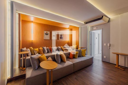 Cinema de kitnet/studio à venda com 1 quarto, 27m² em Pinheiros, São Paulo