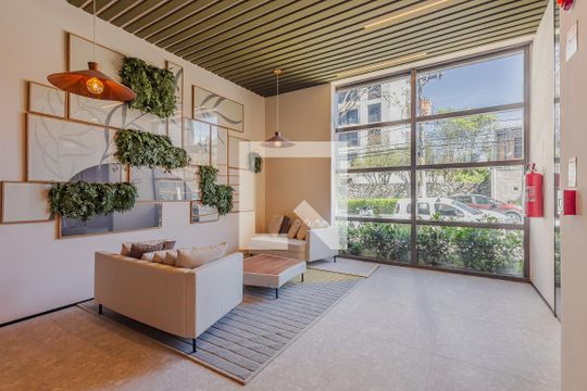 Hall social de kitnet/studio para alugar com 1 quarto, 27m² em Pinheiros, São Paulo