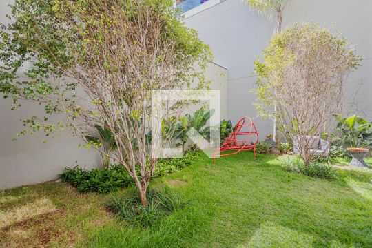Área comum de kitnet/studio para alugar com 1 quarto, 27m² em Pinheiros, São Paulo