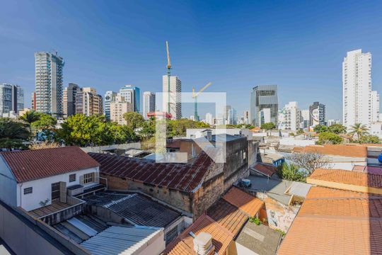 Vista de kitnet/studio para alugar com 1 quarto, 27m² em Pinheiros, São Paulo