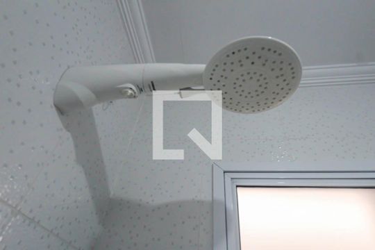 Quarto 1 - Banheiro  de casa para alugar com 1 quarto, 34m² em Vila Primavera, São Paulo