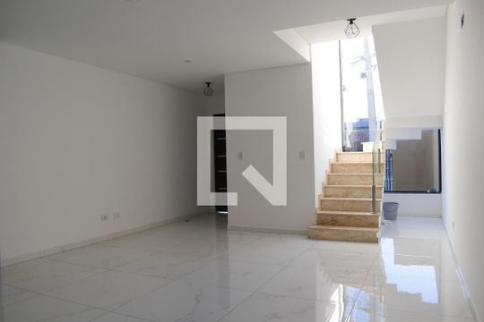 Casa para alugar com 3 quartos, 152m² em Xaxim, Curitiba