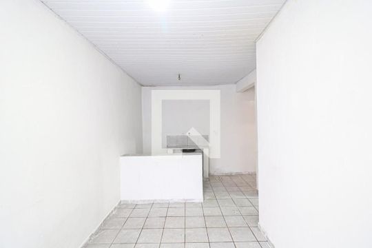 Sala de casa para alugar com 1 quarto, 30m² em Piedade, Rio de Janeiro