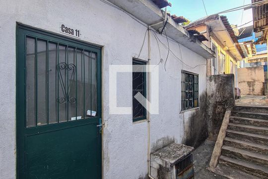 Entrada de casa para alugar com 1 quarto, 30m² em Piedade, Rio de Janeiro