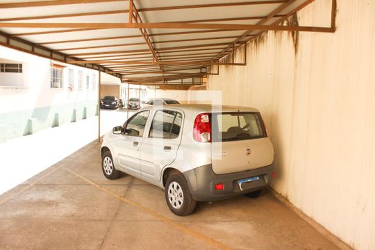 Garagem de apartamento à venda com 4 quartos, 160m² em Inconfidentes, Contagem