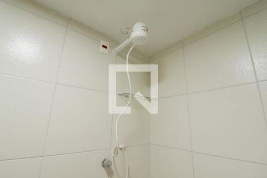 Banheiro de casa de condomínio para alugar com 1 quarto, 40m² em Vila dos Andrades, São Paulo