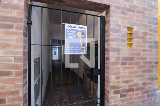 Fachada de casa de condomínio para alugar com 1 quarto, 40m² em Vila dos Andrades, São Paulo