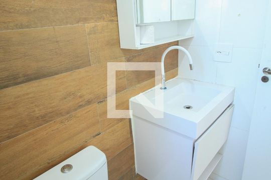 Banheiro de apartamento à venda com 2 quartos, 45m² em Brás, São Paulo