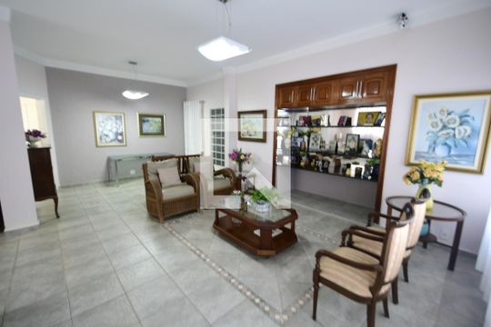 Sala 1  de casa à venda com 5 quartos, 250m² em Botafogo, Campinas