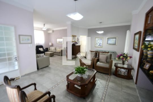 Casa à venda com 5 quartos, 250m² em Botafogo, Campinas