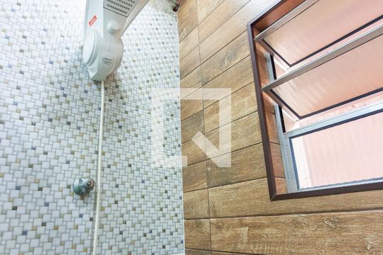 Banheiro 1 de casa à venda com 3 quartos, 125m² em Jardim Roberto, Osasco