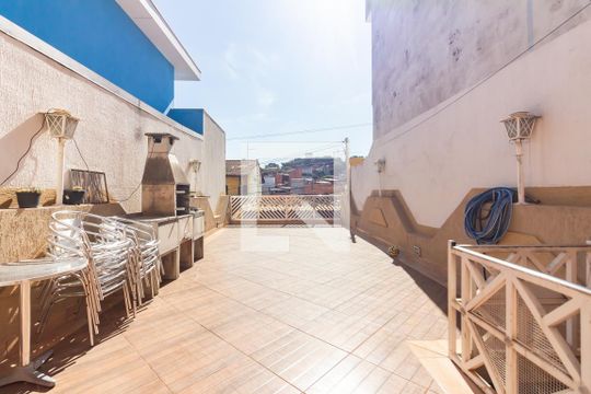 Sacada de casa à venda com 3 quartos, 125m² em Jardim Roberto, Osasco