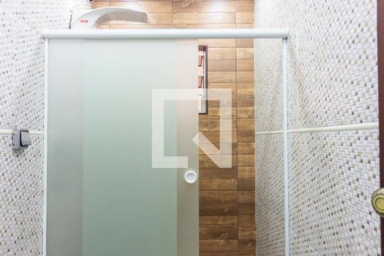 Banheiro 1 de casa à venda com 3 quartos, 125m² em Jardim Roberto, Osasco