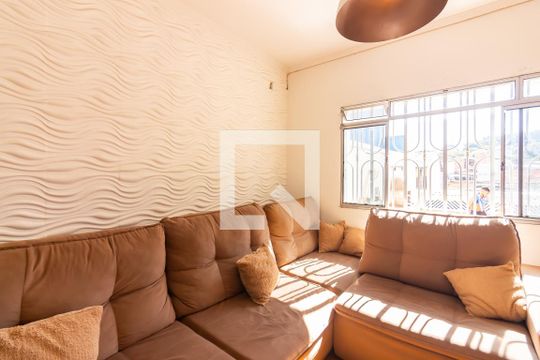 Sala  de casa à venda com 3 quartos, 125m² em Jardim Roberto, Osasco
