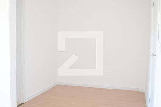 Suíte de casa de condomínio para alugar com 3 quartos, 137m² em Xaxim, Curitiba