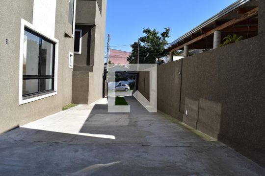 Quintal de casa de condomínio para alugar com 3 quartos, 137m² em Xaxim, Curitiba