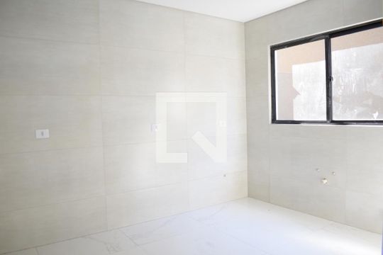 Cozinha de casa de condomínio para alugar com 3 quartos, 137m² em Xaxim, Curitiba