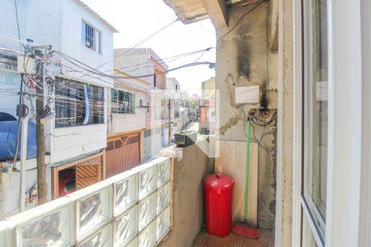 Varanda de casa de condomínio à venda com 2 quartos, 75m² em Jardim Santa Adélia, São Paulo