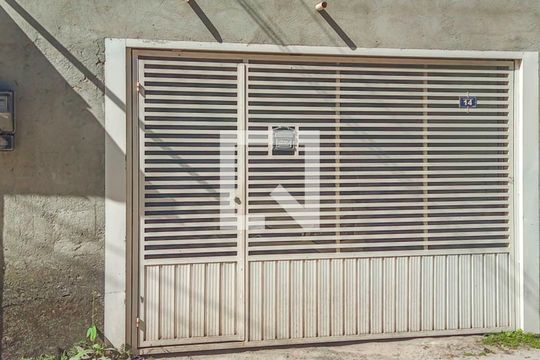 Vista de casa de condomínio à venda com 2 quartos, 75m² em Jardim Santa Adélia, São Paulo