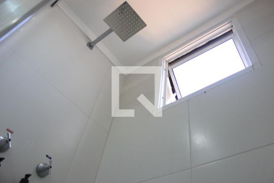 Banheiro de apartamento à venda com 2 quartos, 43m² em Jardim Las Vegas, Guarulhos
