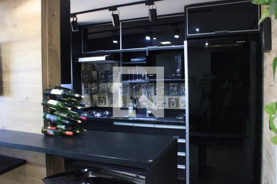 Cozinha de apartamento à venda com 2 quartos, 43m² em Jardim Las Vegas, Guarulhos