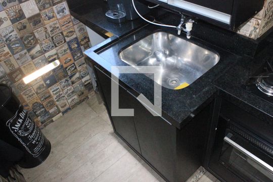 Lavanderia de apartamento à venda com 2 quartos, 43m² em Jardim Las Vegas, Guarulhos