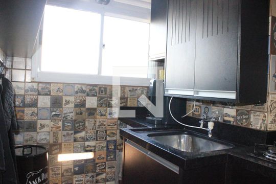 Lavanderia de apartamento à venda com 2 quartos, 43m² em Jardim Las Vegas, Guarulhos