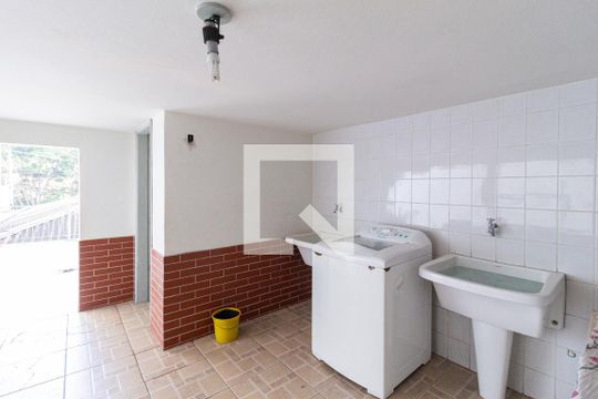 Área de serviço de casa à venda com 2 quartos, 298m² em Vila Osasco, Osasco