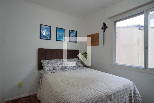 Quarto de apartamento para alugar com 1 quarto, 42m² em Passo da Areia, Porto Alegre