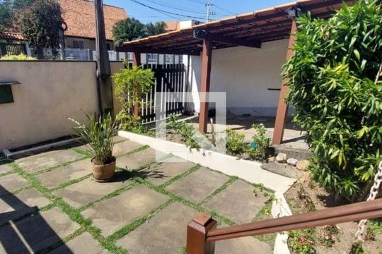 Casa à venda com 3 quartos, 176m² em Camboinhas, Niterói