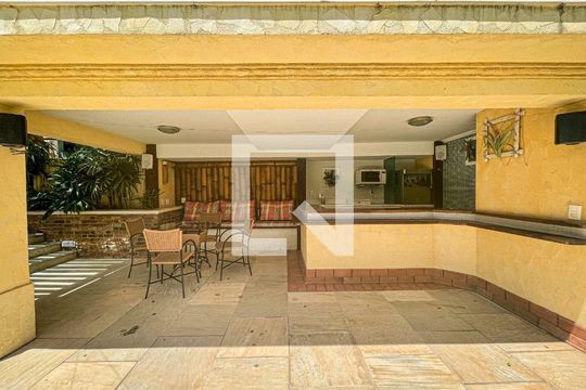 Casa à venda com 4 quartos, 540m² em São Francisco, Niterói