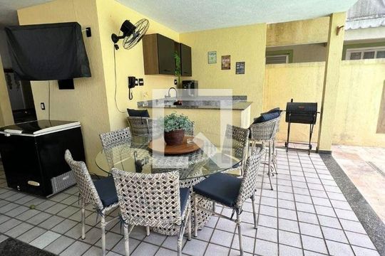 Casa à venda com 4 quartos, 175m² em Ingá, Niterói
