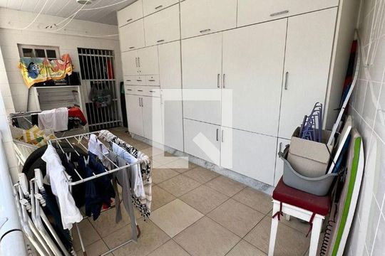 Casa à venda com 4 quartos, 175m² em Ingá, Niterói